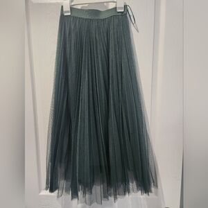 emerald green tulle midi skirt